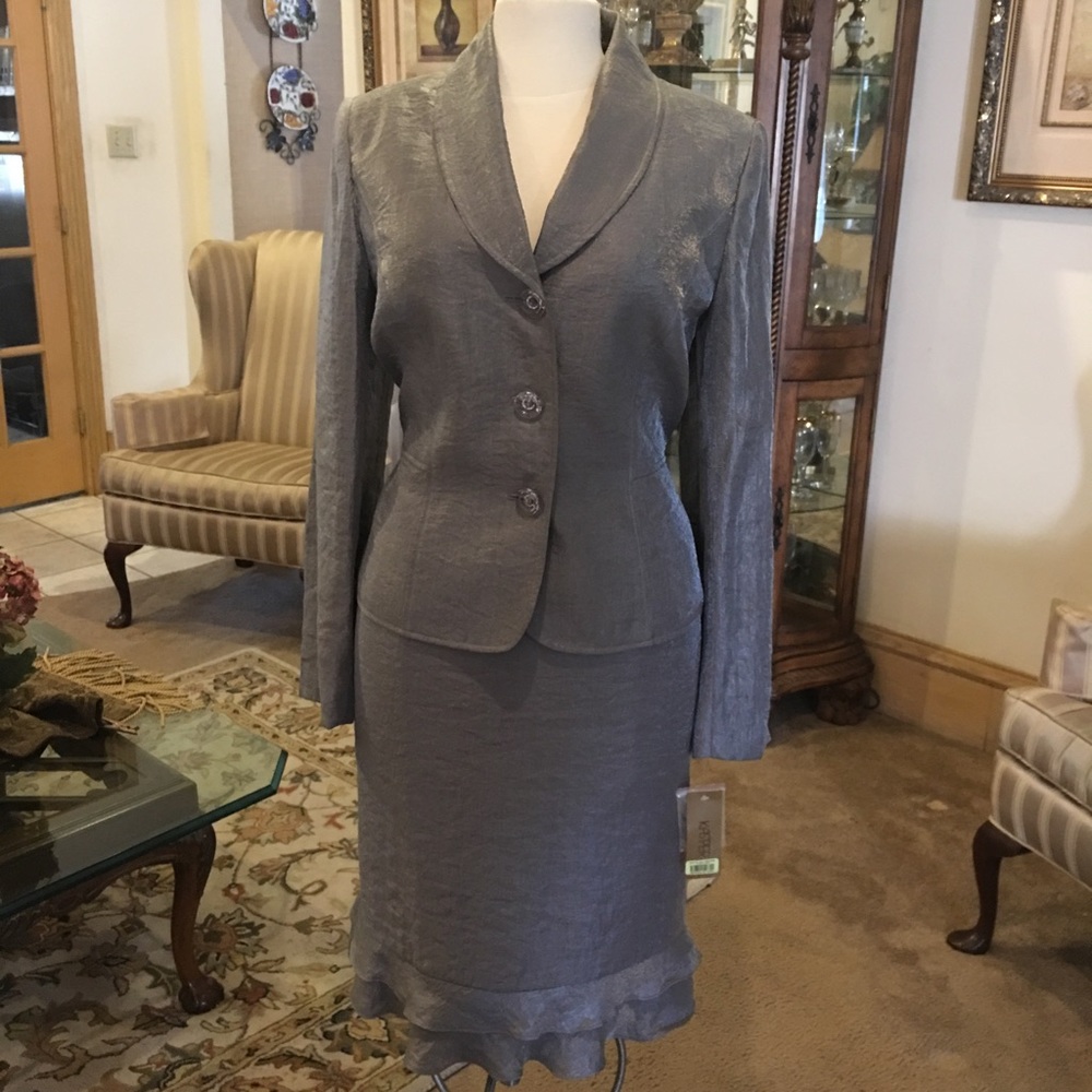 COPY - Kasper grey skirt suit